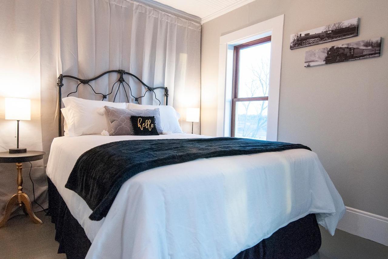 Dabbs Hotel Bed And Breakfast Llano Exteriér fotografie
